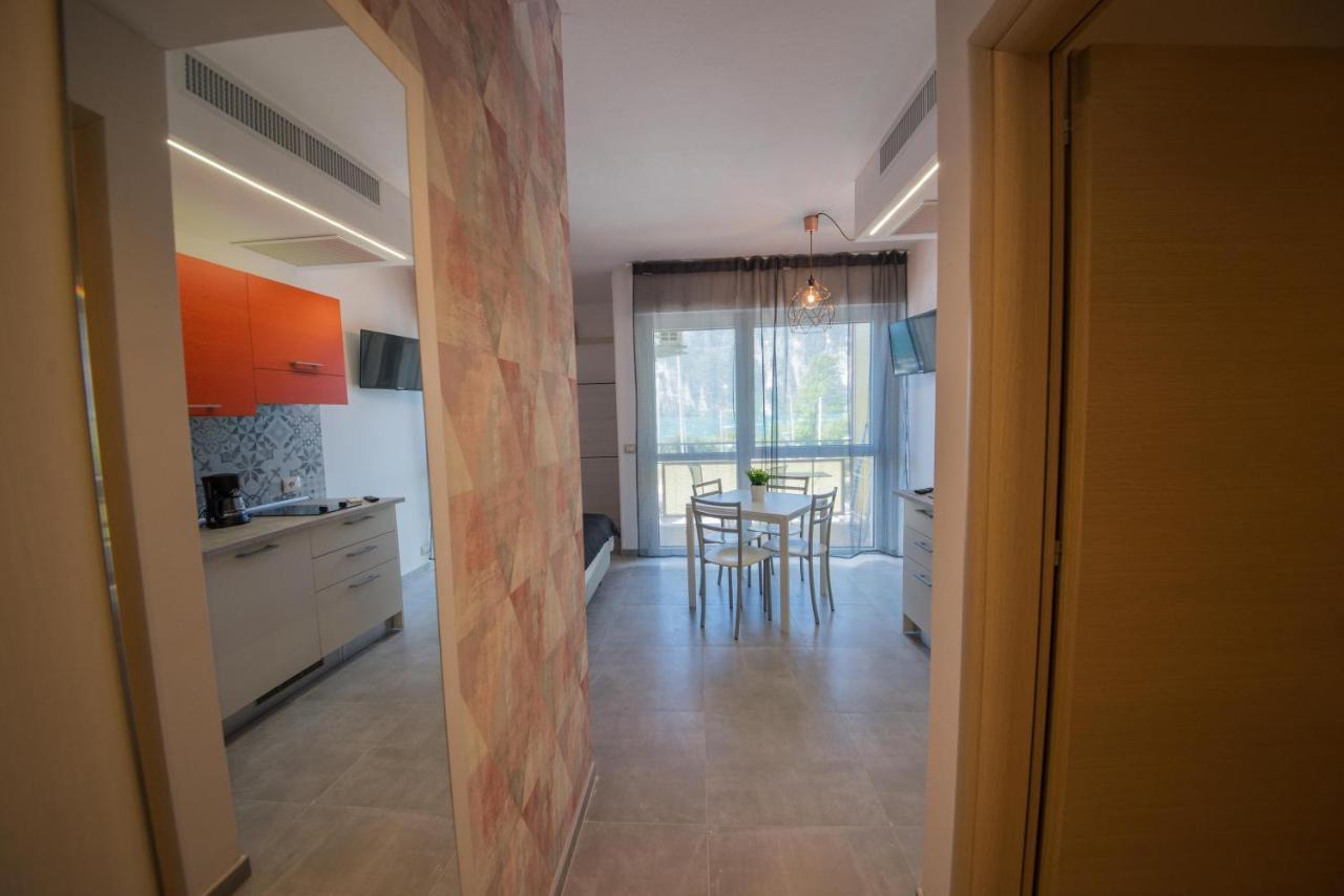 ريفا ديل غاردا Residence Cristine المظهر الخارجي الصورة