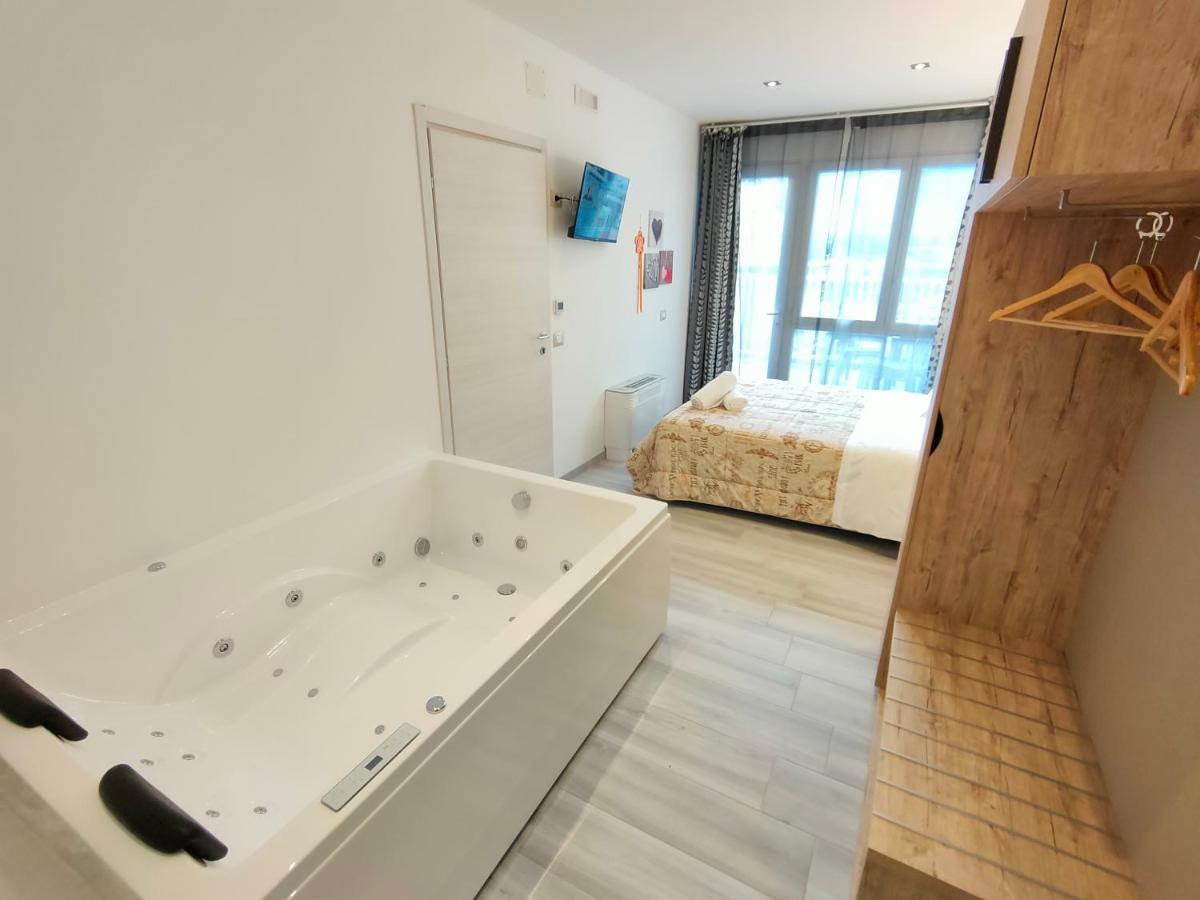 ريفا ديل غاردا Residence Cristine المظهر الخارجي الصورة